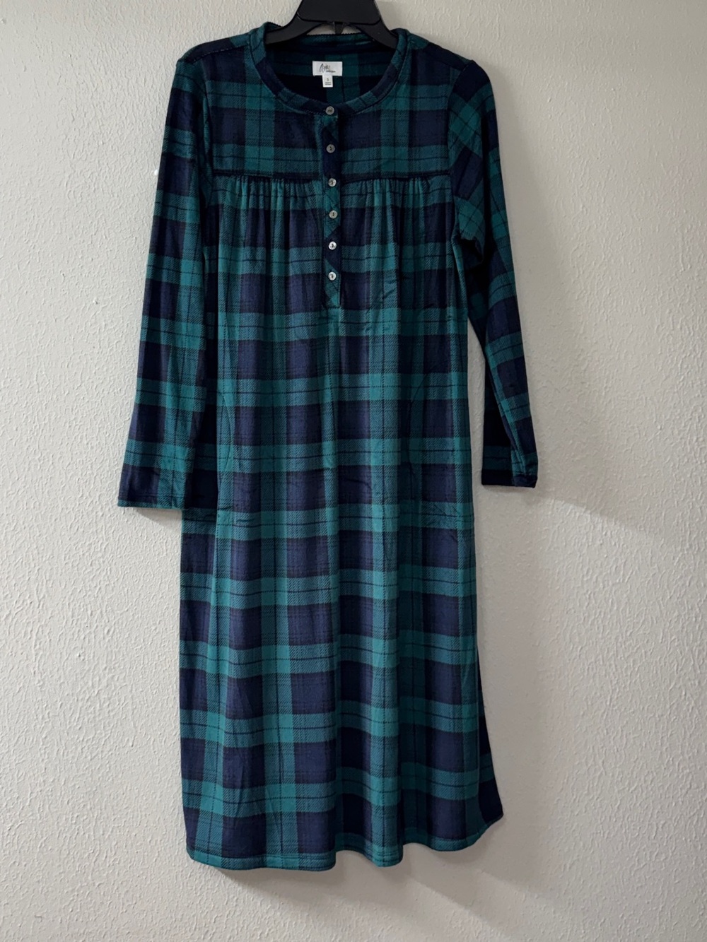 Aria Collections Lingerie  Nightgown Size Small Velour Green Plaid Lounge Wear